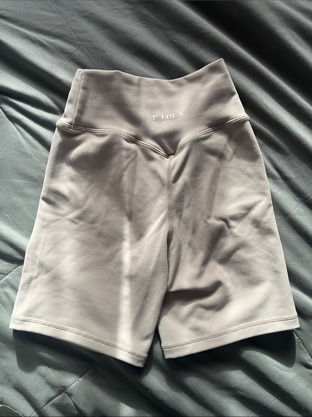 P'tula Tan High Rise 6" Biker Shorts Size Small Hidden Scrunch Buttery Soft Nude